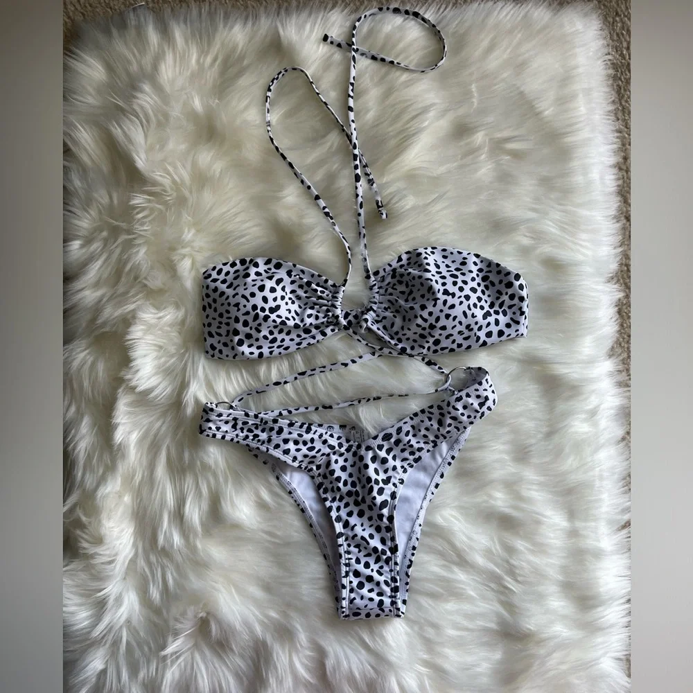 Swimsuit - Picture 5 of 6